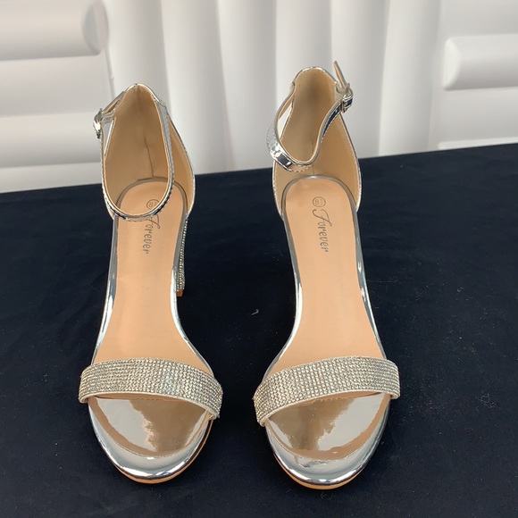 Forever Heels - Picture 3 of 3